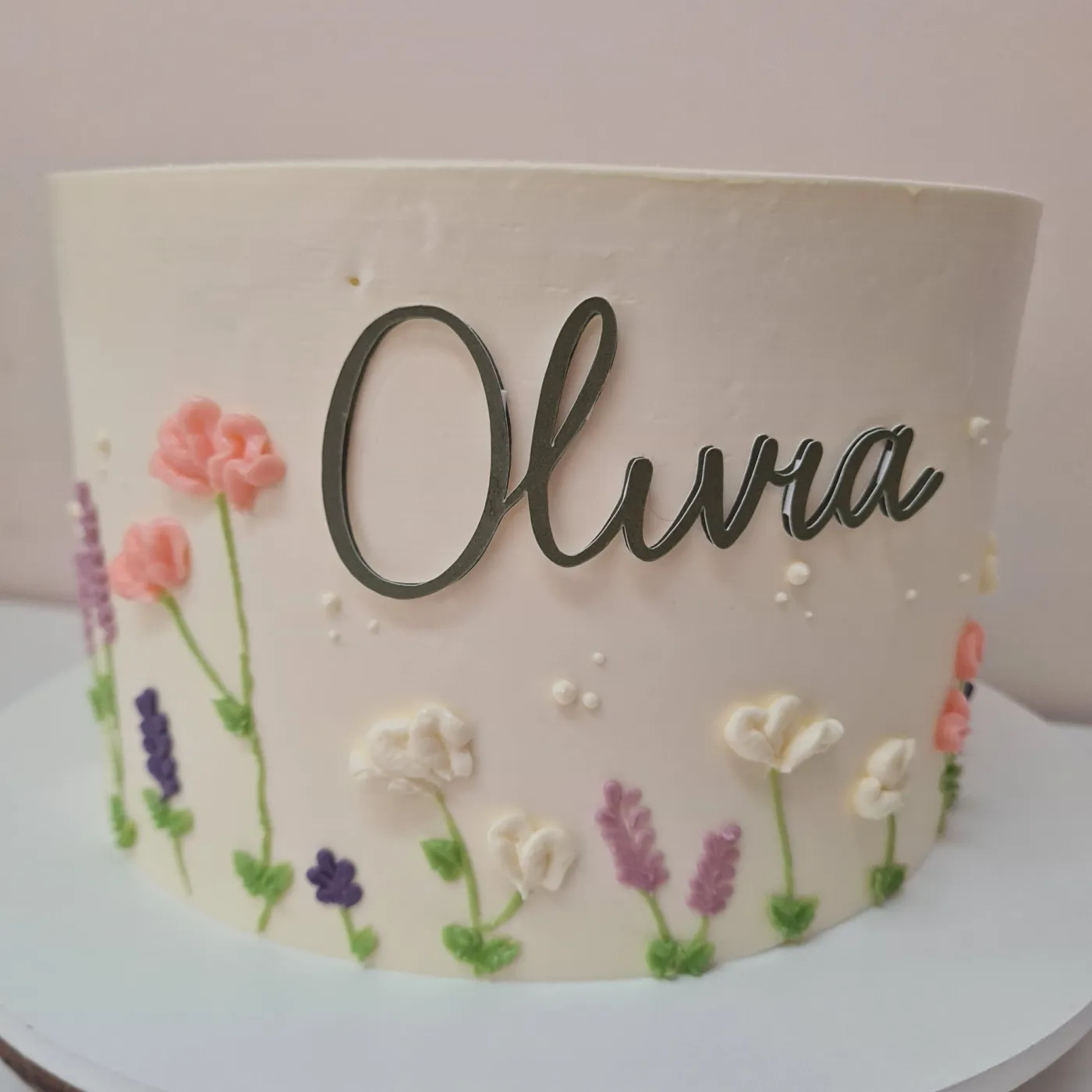 Bolo de chá de fraldas e chá de bebê decorado e personalizado — foto 4