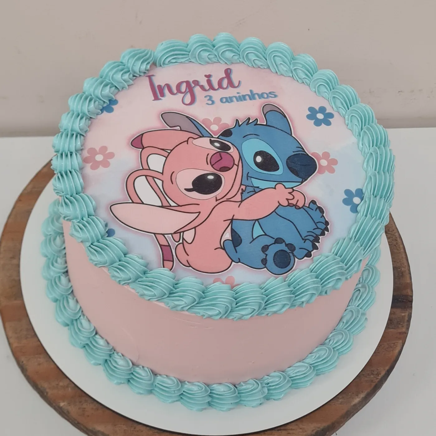 Bolo infantil personalizado com personagens e temas especiais — foto 2